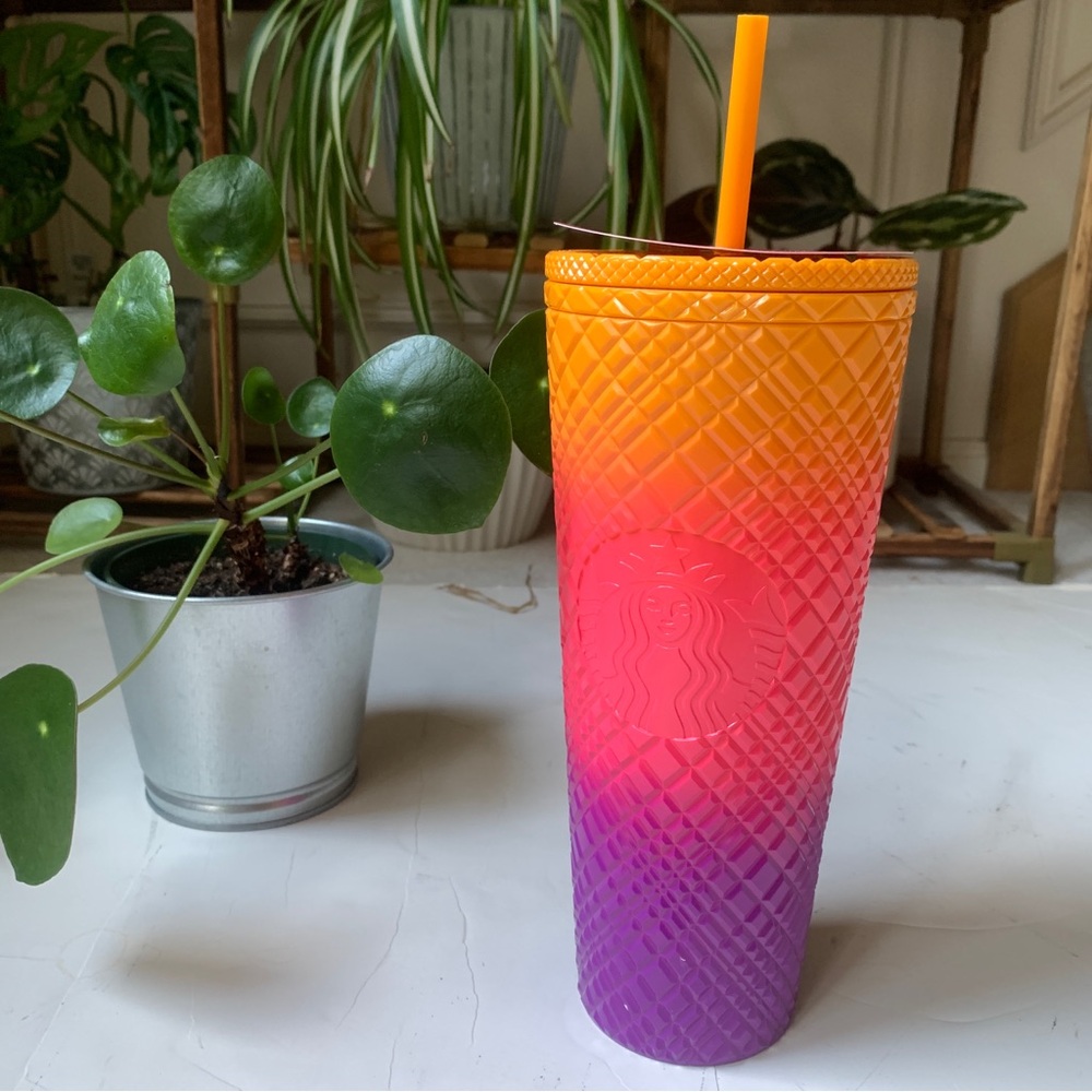 NWT Starbucks Dia De Muertos Day Of The Dead Ombre 24oz Tumbler Cold Cup